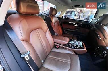 Седан Audi A8 2012 в 