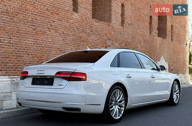 Седан Audi A8 2015 в 
