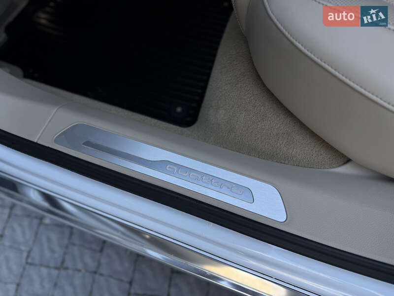 Седан Audi A8 2015 в Львове