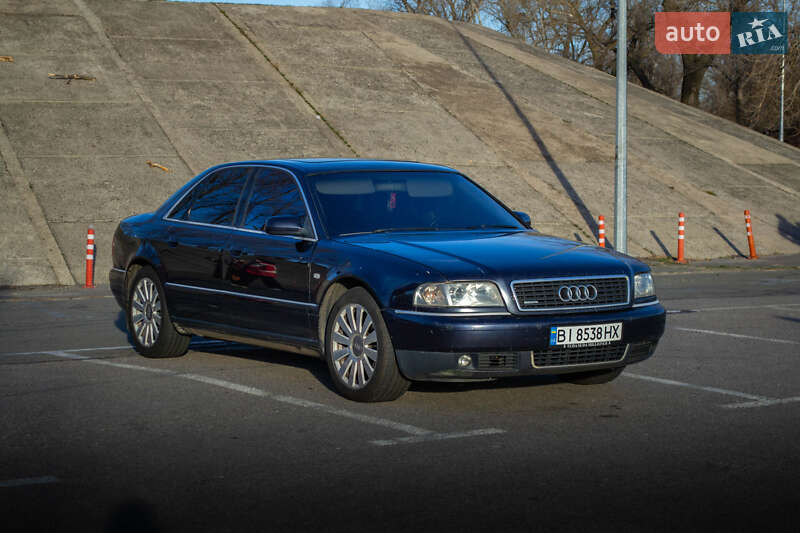 Седан Audi A8 2000 в 