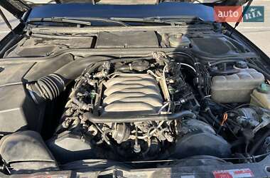 Седан Audi A8 2000 в 