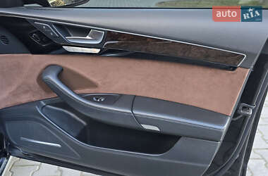 Седан Audi A8 2010 в Чернівцях