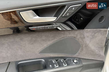 Седан Audi A8 2012 в 