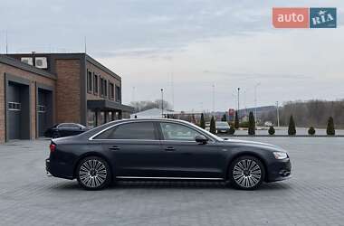 Седан Audi A8 2015 в 