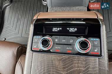 Седан Audi A8 2015 в 