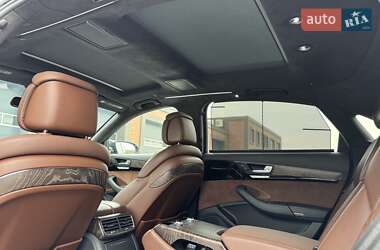 Седан Audi A8 2015 в 