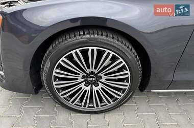 Седан Audi A8 2015 в 