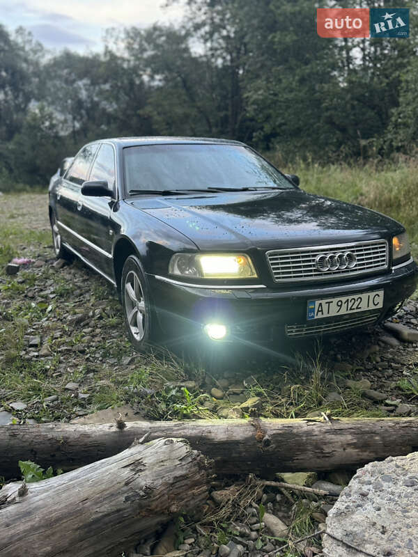 Седан Audi A8 2000 в 