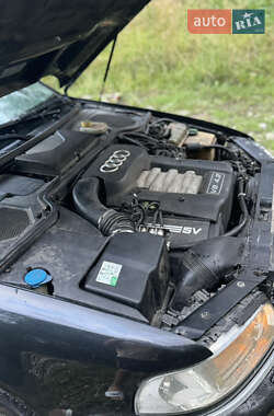 Седан Audi A8 2000 в 