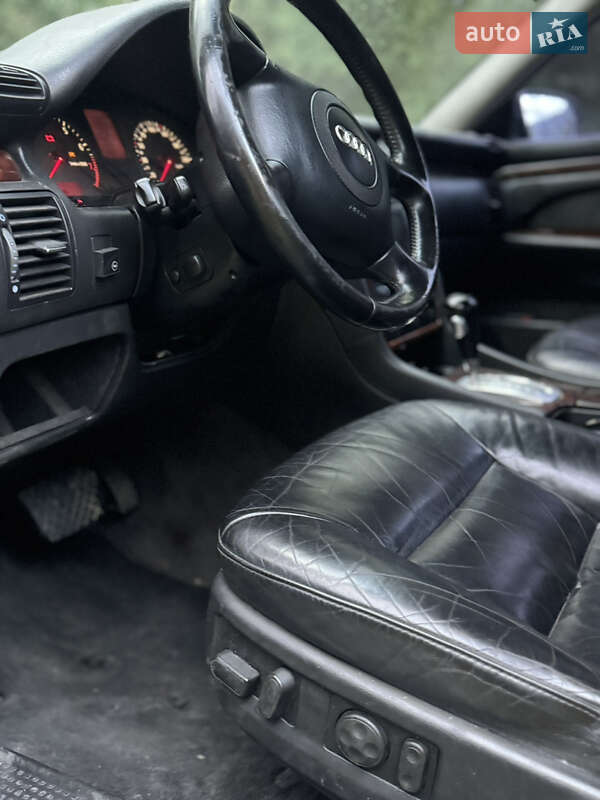 Седан Audi A8 2000 в Сумах