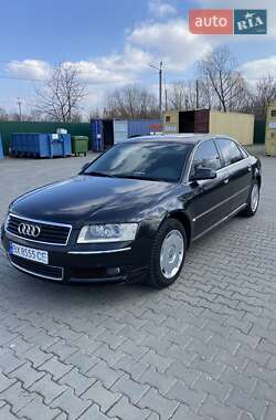 Седан Audi A8 2004 в 