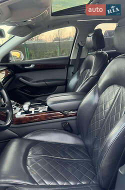 Седан Audi A8 2012 в 