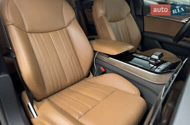 Седан Audi A8 2018 в 