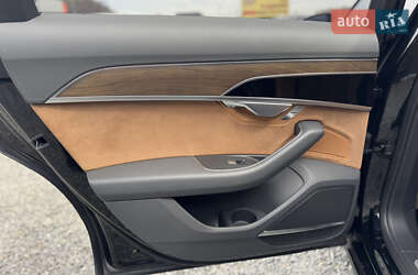Седан Audi A8 2018 в 