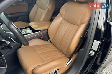 Седан Audi A8 2018 в 
