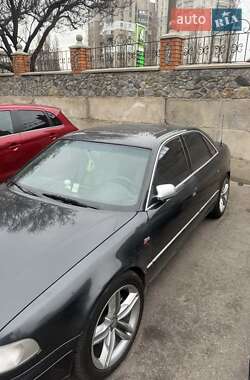 Седан Audi A8 1998 в 