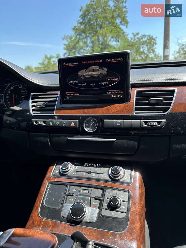 Седан Audi A8 2011 в Запоріжжі