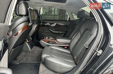 Седан Audi A8 2012 в 