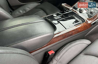 Седан Audi A8 2012 в 