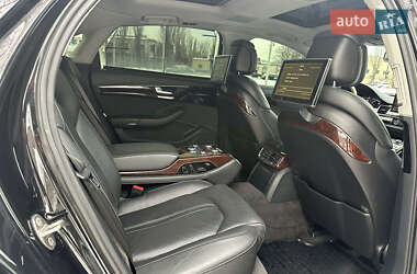 Седан Audi A8 2012 в 