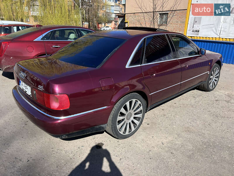 Седан Audi A8 1994 в Прилуках