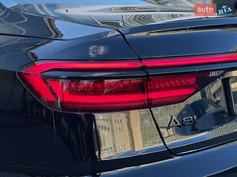 Седан Audi A8 2021 в Киеве