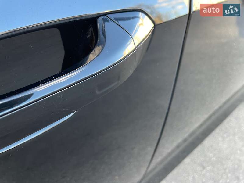 Седан Audi A8 2021 в Киеве