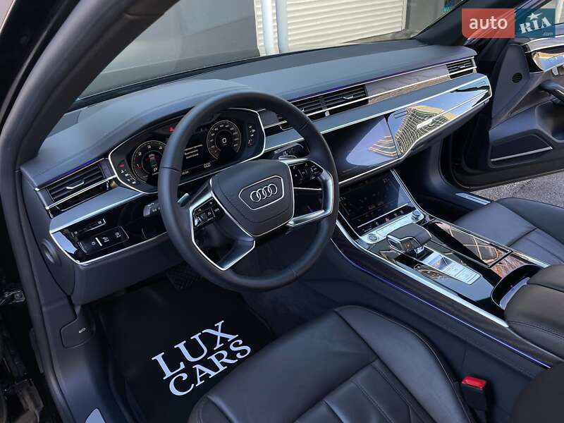 Седан Audi A8 2021 в Киеве