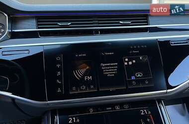 Седан Audi A8 2021 в 