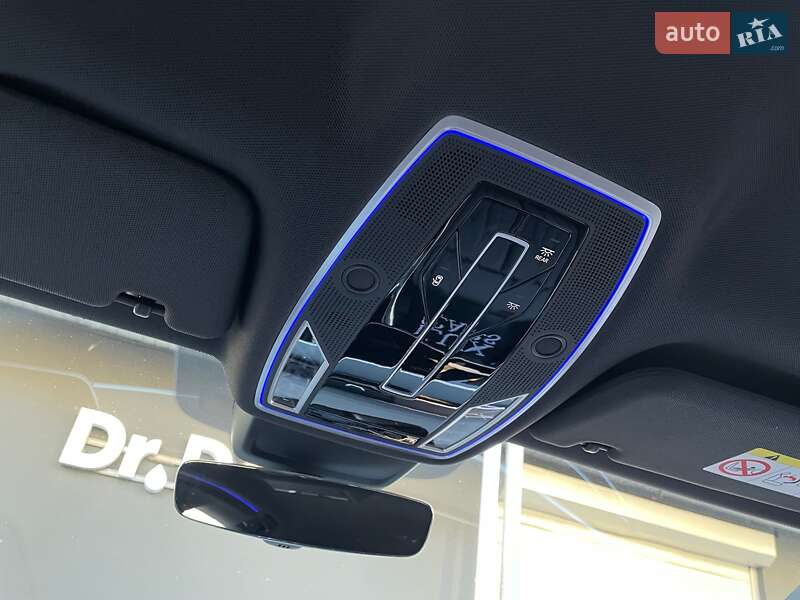 Седан Audi A8 2021 в Киеве