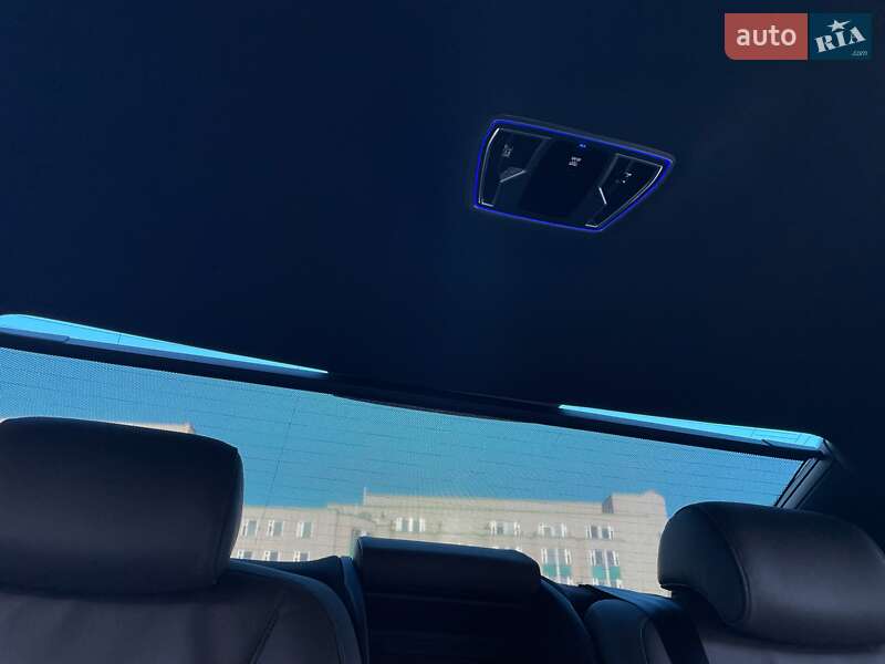 Седан Audi A8 2021 в Киеве