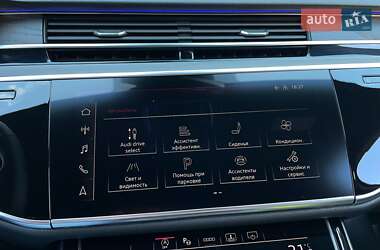 Седан Audi A8 2021 в 