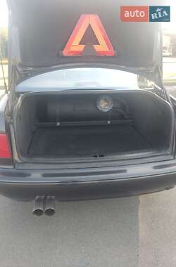 Седан Audi A8 1998 в Киеве
