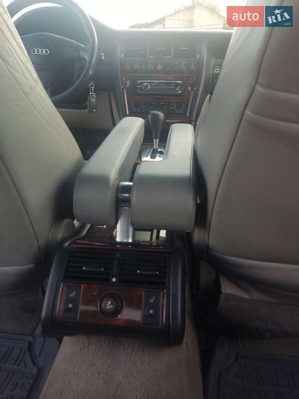 Седан Audi A8 1998 в Киеве