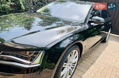 Седан Audi A8 2013 в 