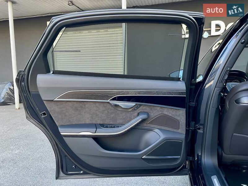 Седан Audi A8 2019 в Киеве фото 45 Седан Audi A8 2019 в Киеве