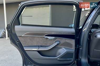 Седан Audi A8 2019 в 