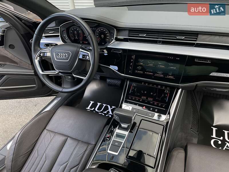 Седан Audi A8 2019 в Киеве фото 66 Седан Audi A8 2019 в Киеве