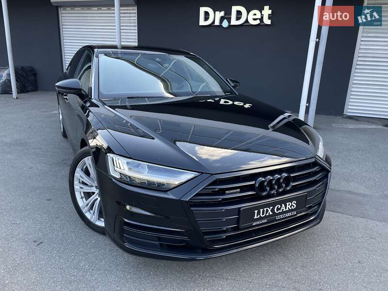 Седан Audi A8 2021 в Киеве