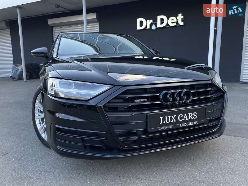 Седан Audi A8 2021 в Киеве