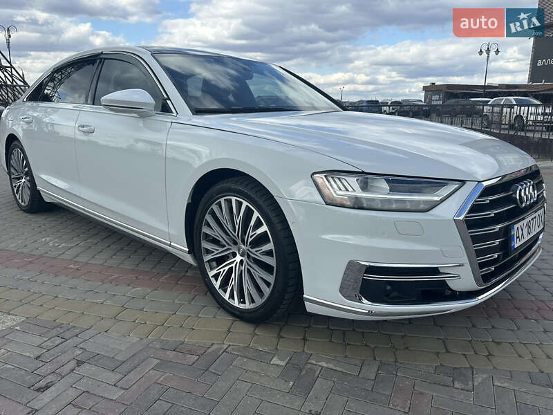 Седан Audi A8 2019 в 