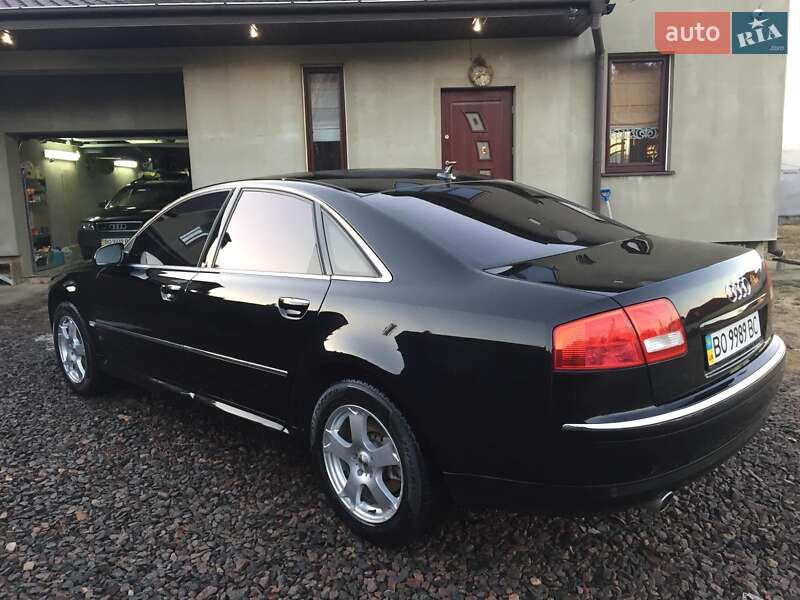 Седан Audi A8 2006 в Копычинце