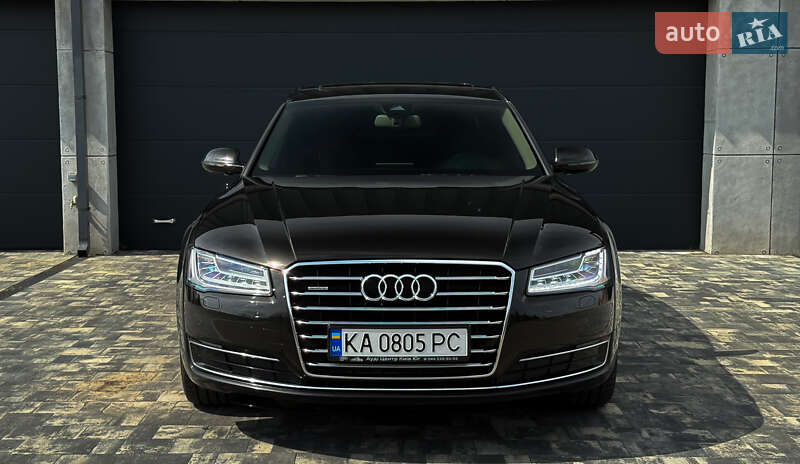 Седан Audi A8 2017 в 