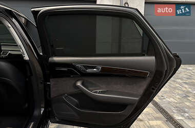Седан Audi A8 2017 в 