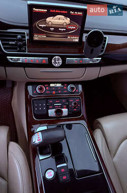 Седан Audi A8 2011 в 