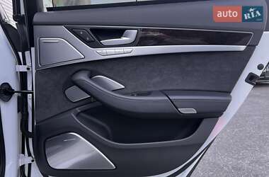 Седан Audi A8 2011 в 