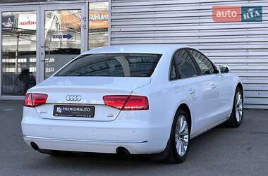 Седан Audi A8 2011 в 