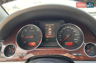 Седан Audi A8 2004 в 