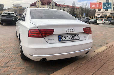 Седан Audi A8 2012 в 