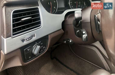 Седан Audi A8 2012 в 